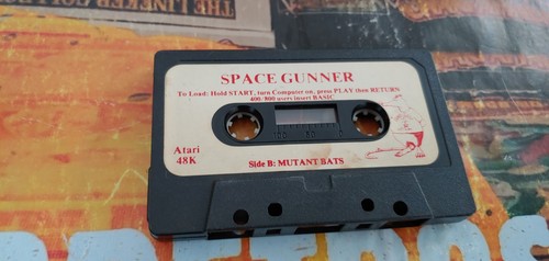 Space gunner - (red, 1984)